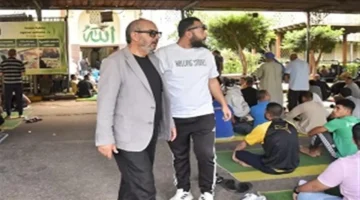 تعزيز الدعم العائلي: كمال أبو رية وأحمد شاكر يساندان محمد رمضان في وداع والده